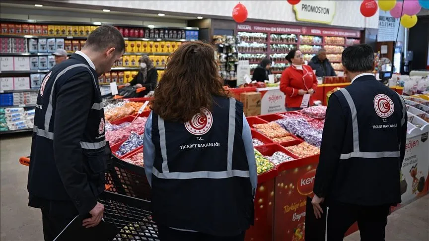 Ticaret Bakanlığı ekipleri Ramazan Bayramı öncesinde Ankara'da market denetimi yaptı