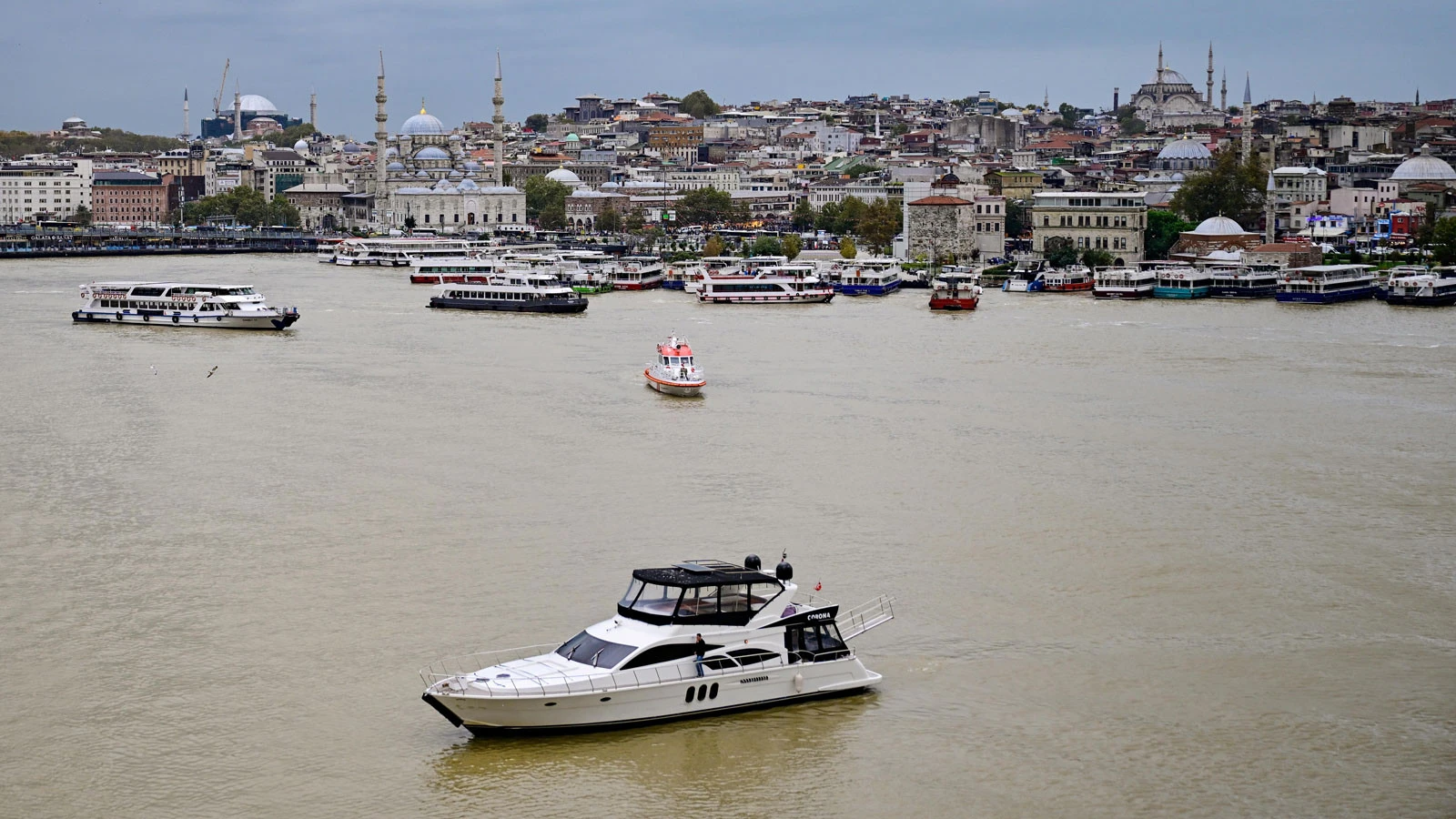Meteoroloji'den Yeni Sağanak Alarmı! İstanbul'da Yağışlar Yeniden Kuvvetlenecek