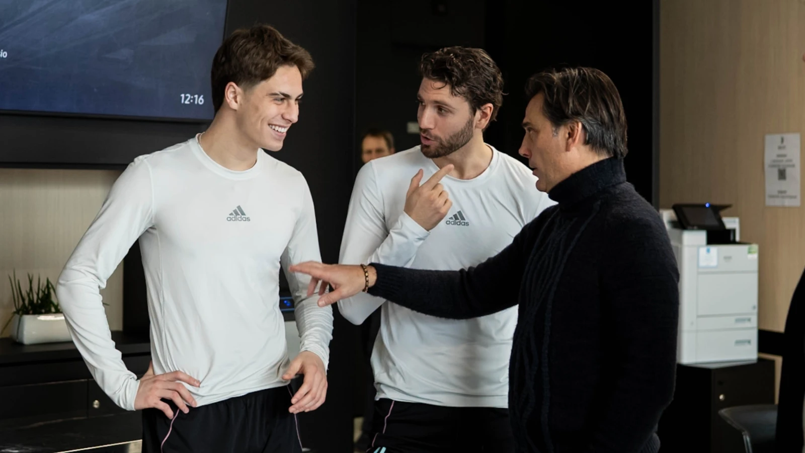 Juventus'u ziyaret eden Montella, Kenan Yıldız'la görüştü