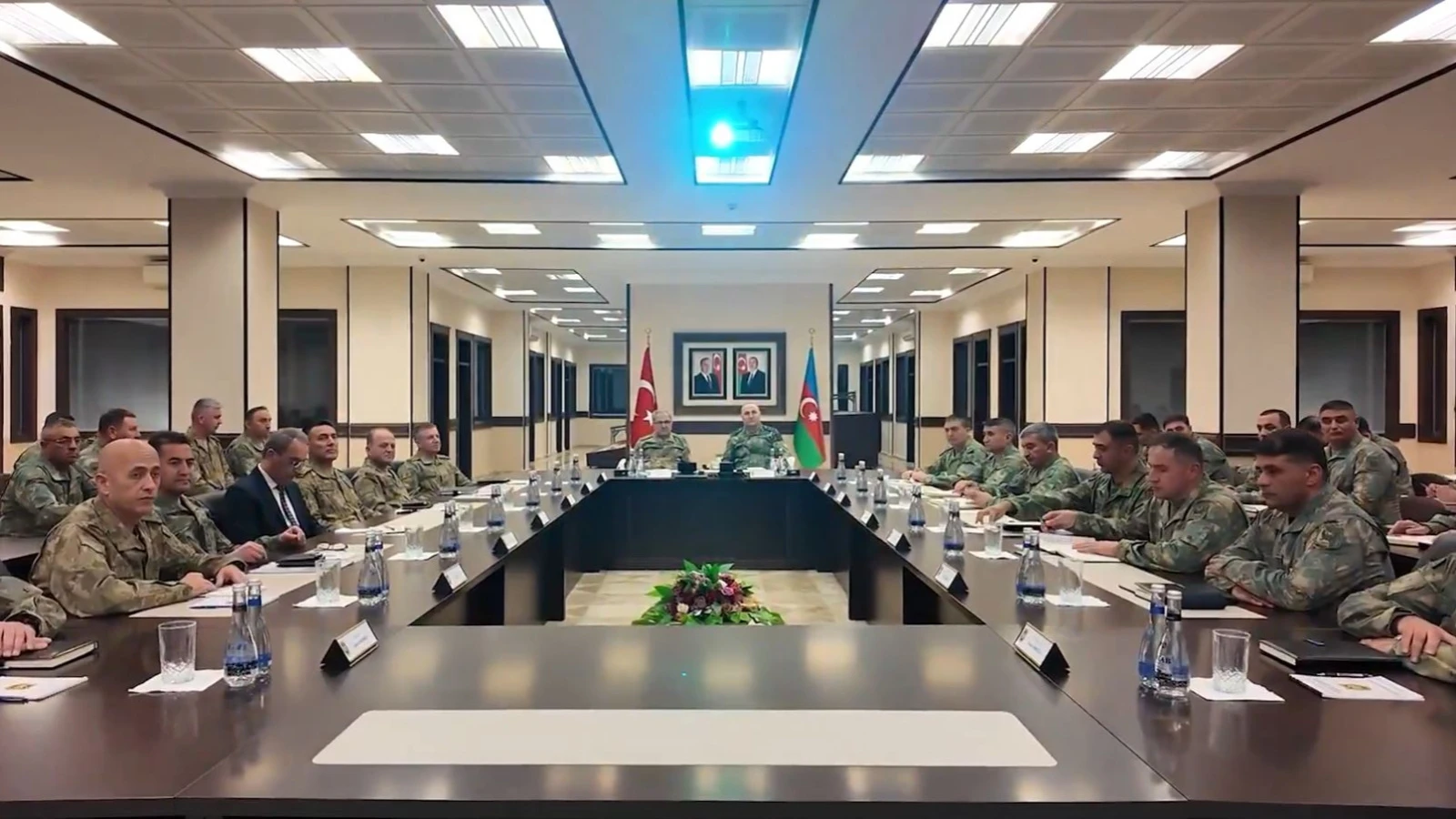 Kara Kuvvetleri Komutanı Tokel'den Nahçıvan'a ziyaret