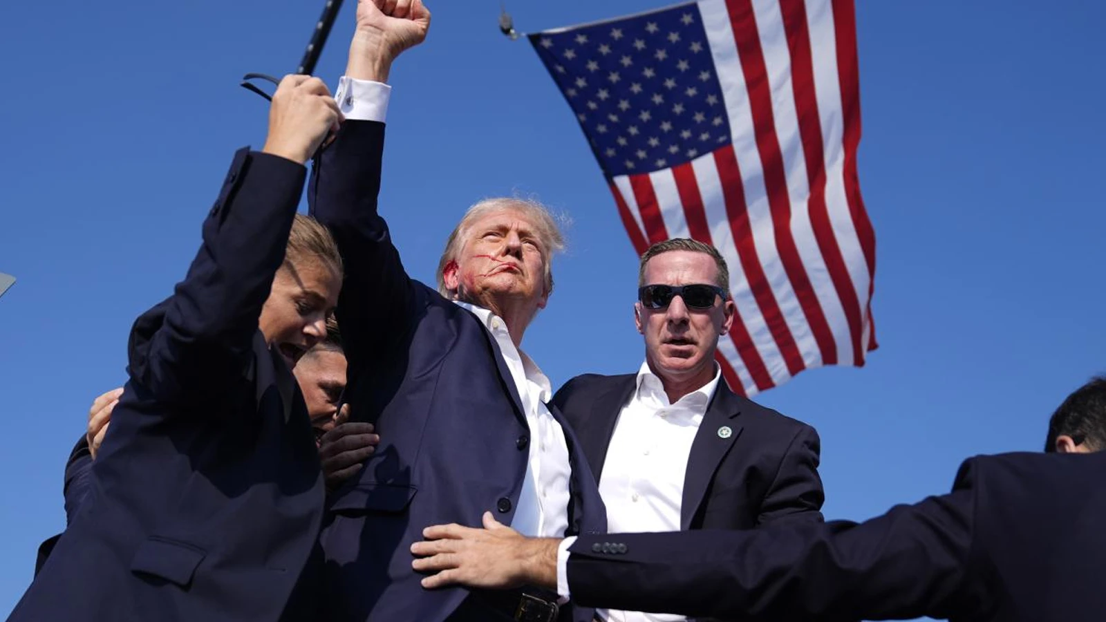 Trump’a suikast girişiminde yardıma koşan Curran, Gizli Servis'in başına geçti