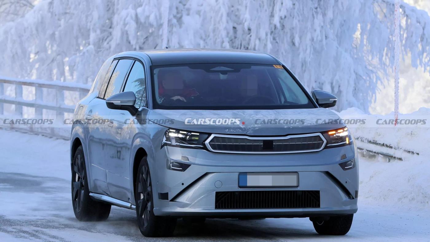 Skoda'nın yeni elektrikli amiral gemisi Peaq görüntülendi: 7 koltuklu dev!