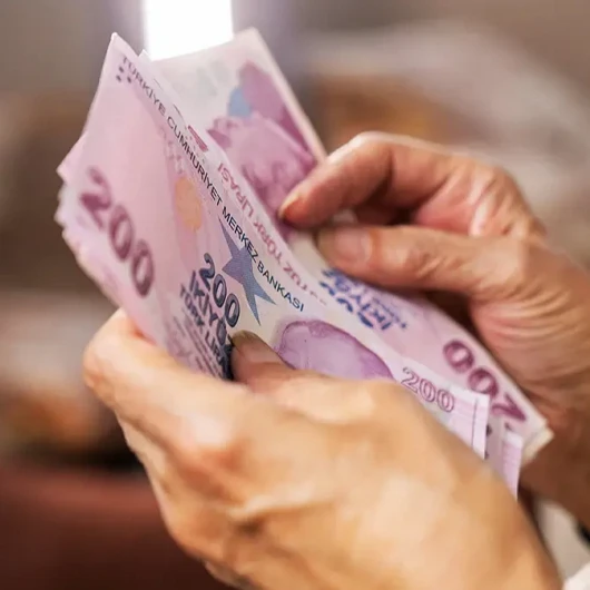 Emeklilere Tek Seferde 35 Bin TL’ye Varan Ek Ödeme Müjdesi: Bankaların Promosyon Kampanyaları Güncellendi