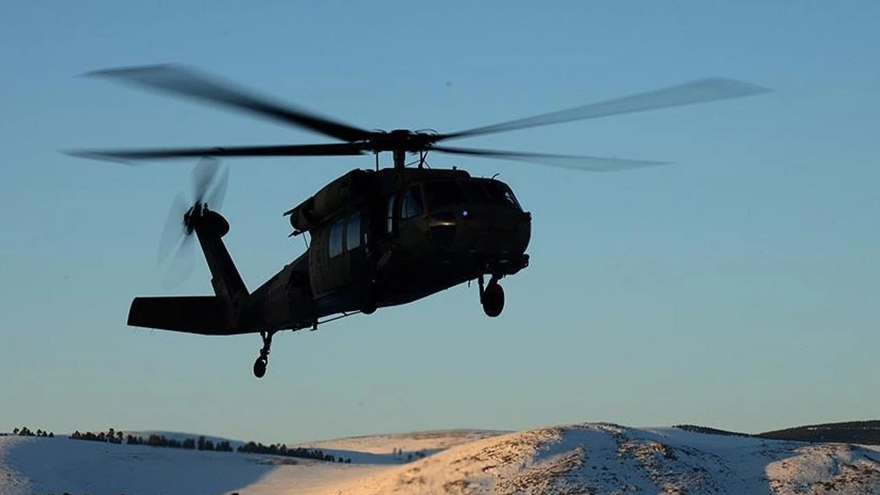 Malezya Kralı İbrahim'den orduya çağrı: Black Hawk almayın