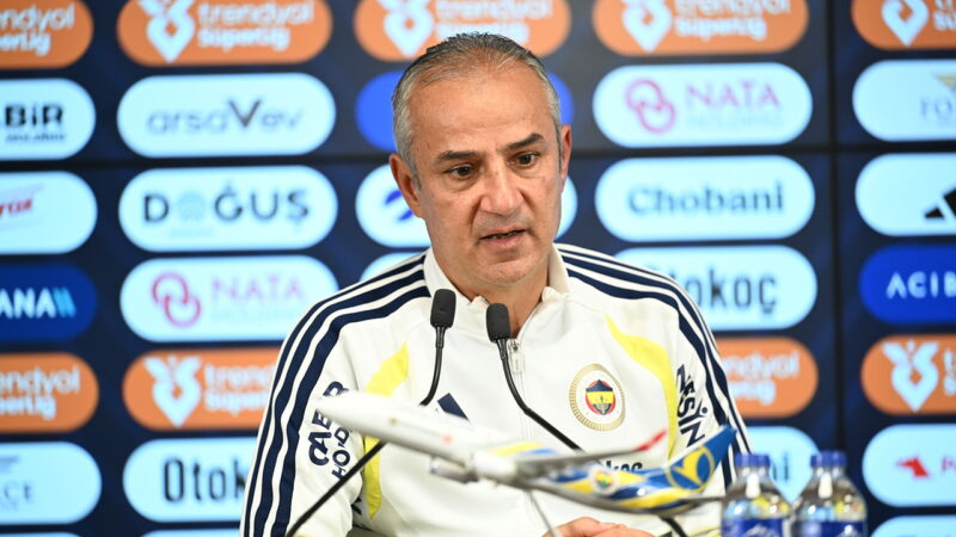 "Oyuncularla Aramda Bir Problem Yok"