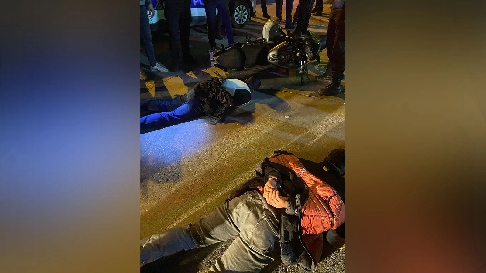 'Halay başı' kavgası nedeniyle çelik yelek giyip ev kurşunladılar