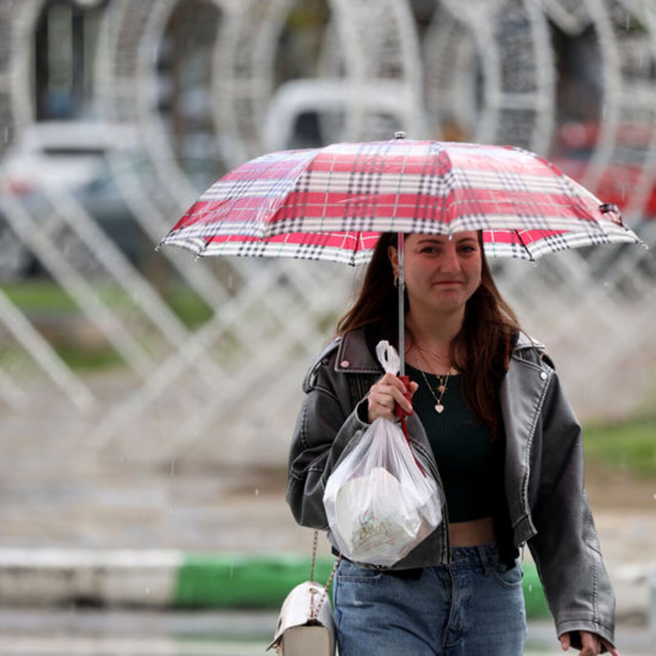 Marmara'da sıcaklık 8-10 derece düşüyor! Sağanak geliyor!