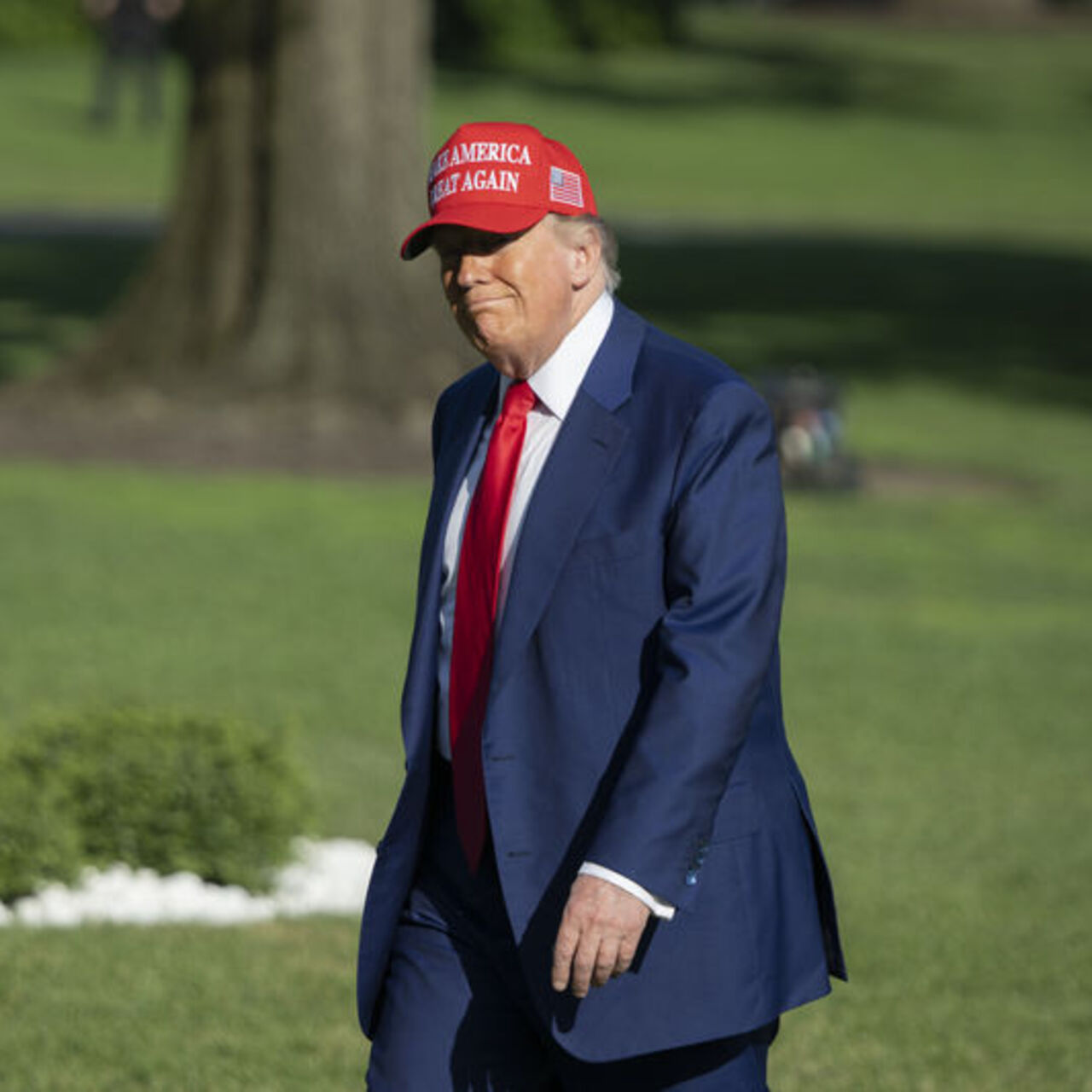 Trump'ın İran'a saldırı kararına peş peşe tepkiler