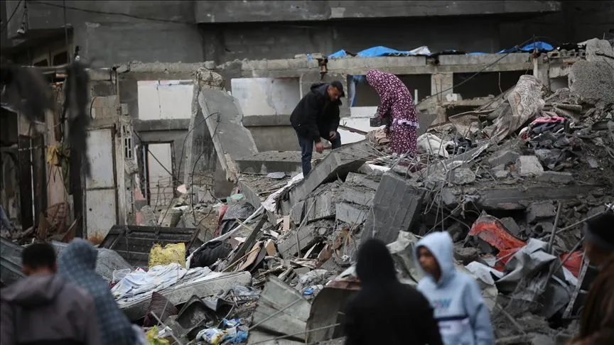 İsrail, Gazze Şeridi'ne hava ve topçu saldırılarını sürdürdü