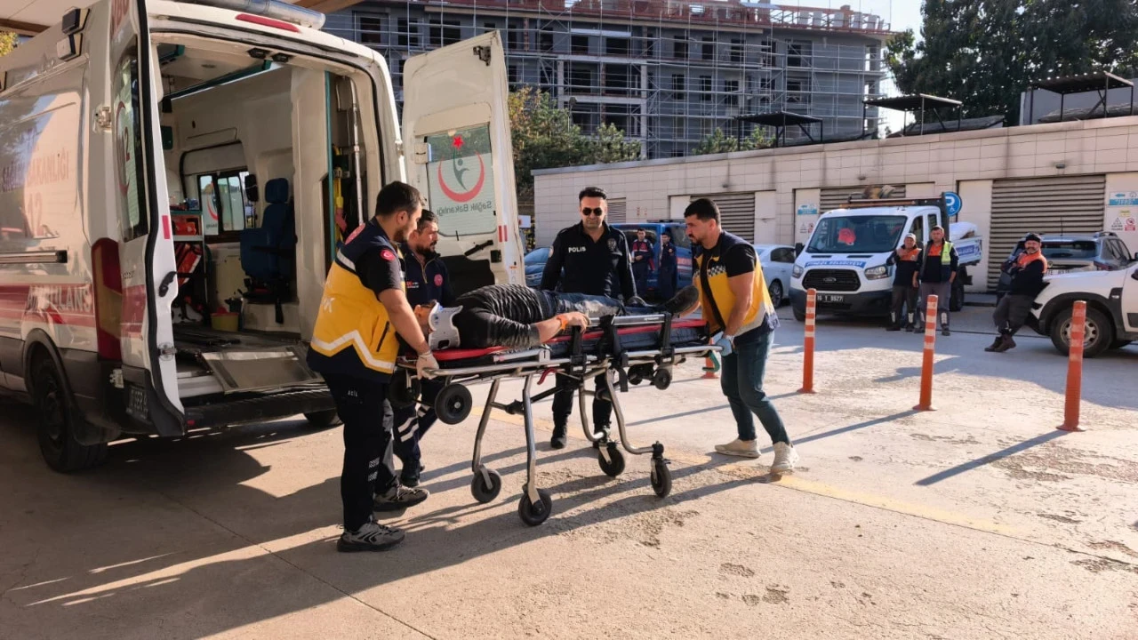 Ampul Değiştirmek İsteyen Şahıs Yaralandı