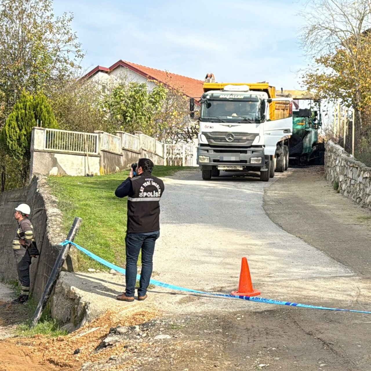 İnanılmaz ölüm! Damper elektrik tellerine çarptı!