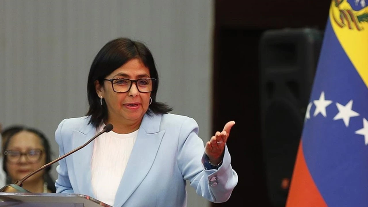Venezuela’da geçici devlet başkanı ataması: Delcy Rodríguez görevi devraldı