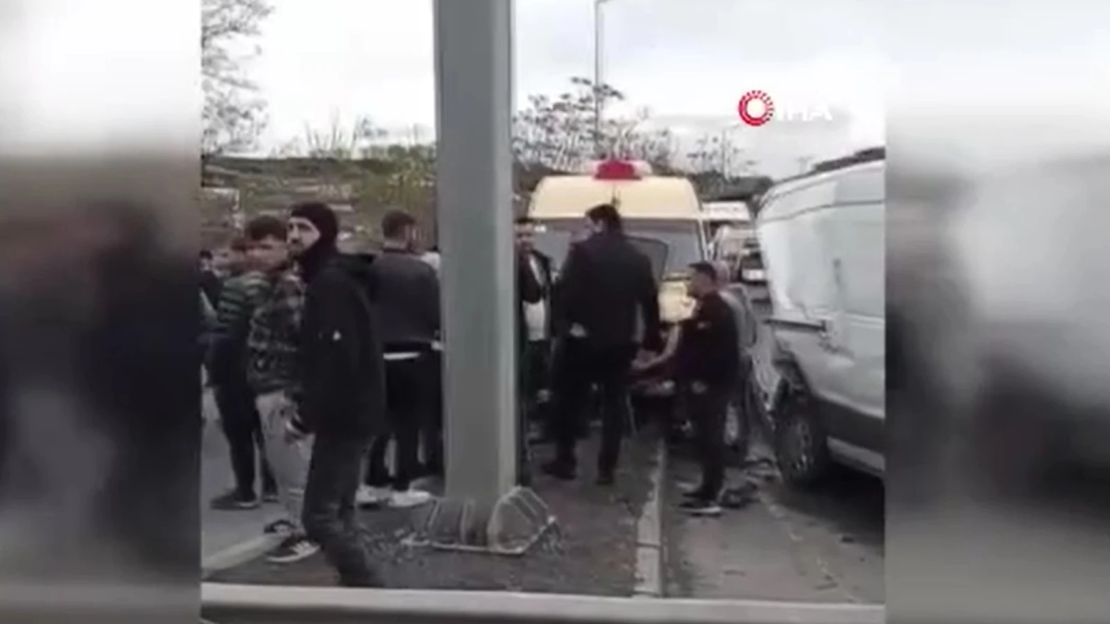 Başakşehir'de zincirleme trafik kazası: Yaralılar var