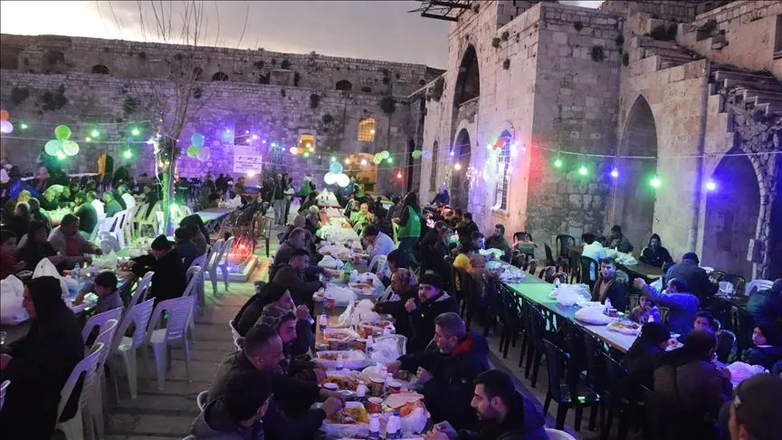 İHH, ramazanın ilk gününde Suriye’de 2 bin 700 kişiye iftar verdi