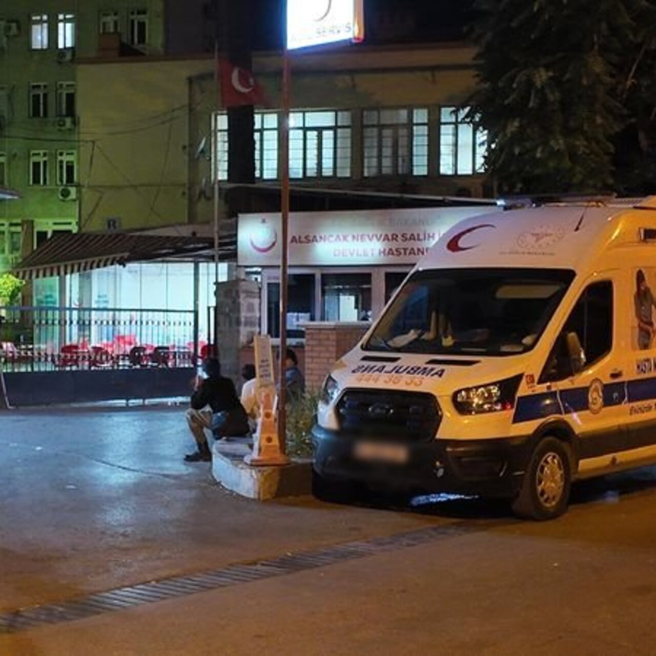 Göztepe taraftarları arasında kavga: 1 ölü, 6 yaralı