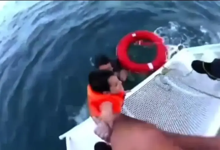 Mersin'de akıntıya kapılan çocuğu sahil güvenlik kurtardı