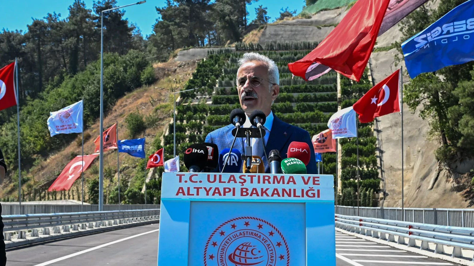Türkiye'nin en zorlu tünellerinden Doğancı trafiğe açıldı