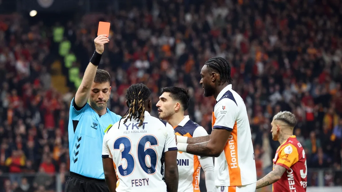 Galatasaray-RAMS Başakşehir maçındaki o kararı Fırat Aydınus yorumladı!