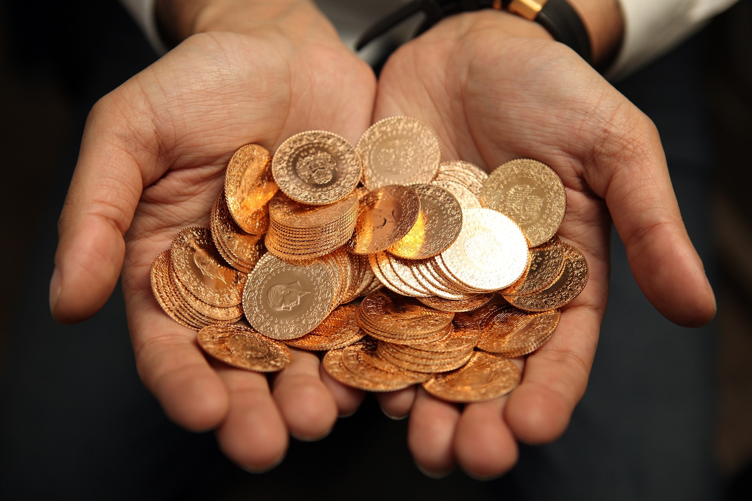 6 bin 500 liraya gerileyen gram altın yeniden uçuşa geçti