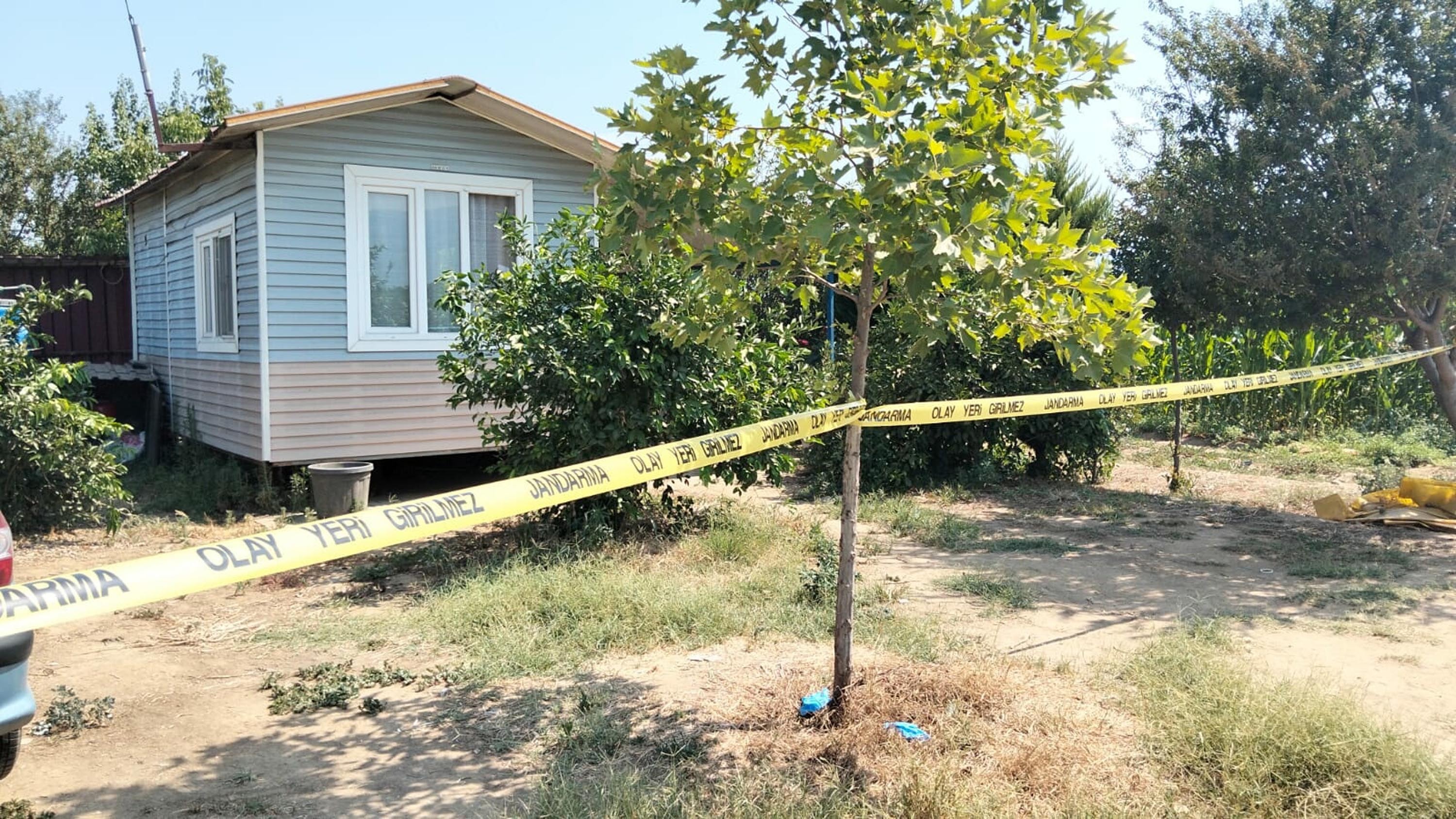 Babasını baltayla yaraladı, tarım ilacıyla intihar etti!