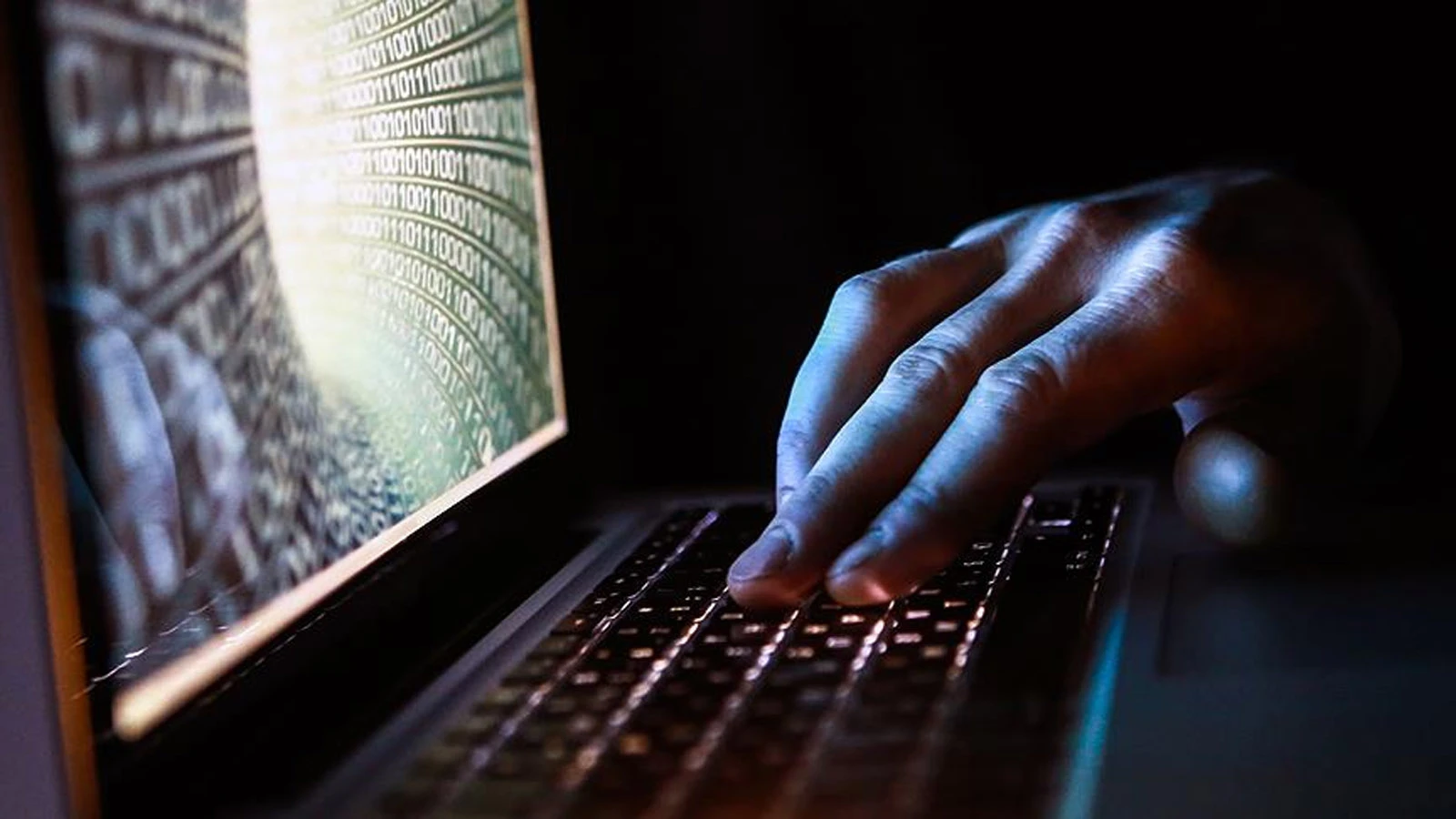 Eski İsrail Başbakanı Bennett’e İran'dan siber saldırı iddiası