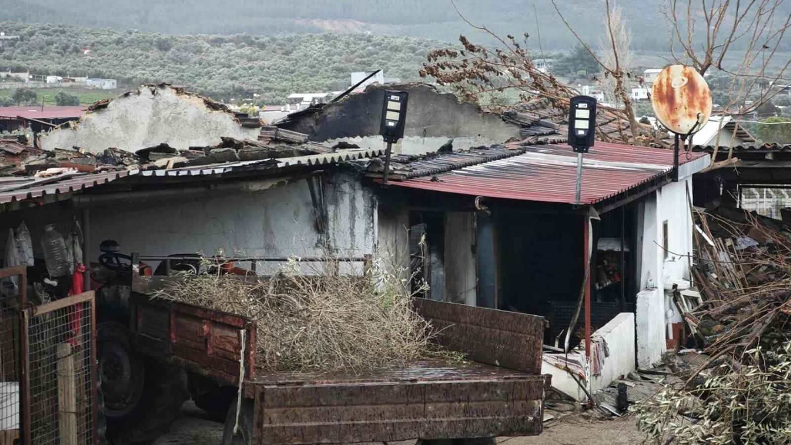 İzmir'de acı olay: Evinde elektrik sobasından çıkan yangında can verdi
