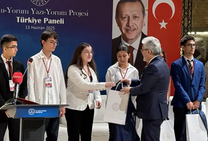 5 Türk destanını çizgi roman haline getiren 11 öğrenciye ödül