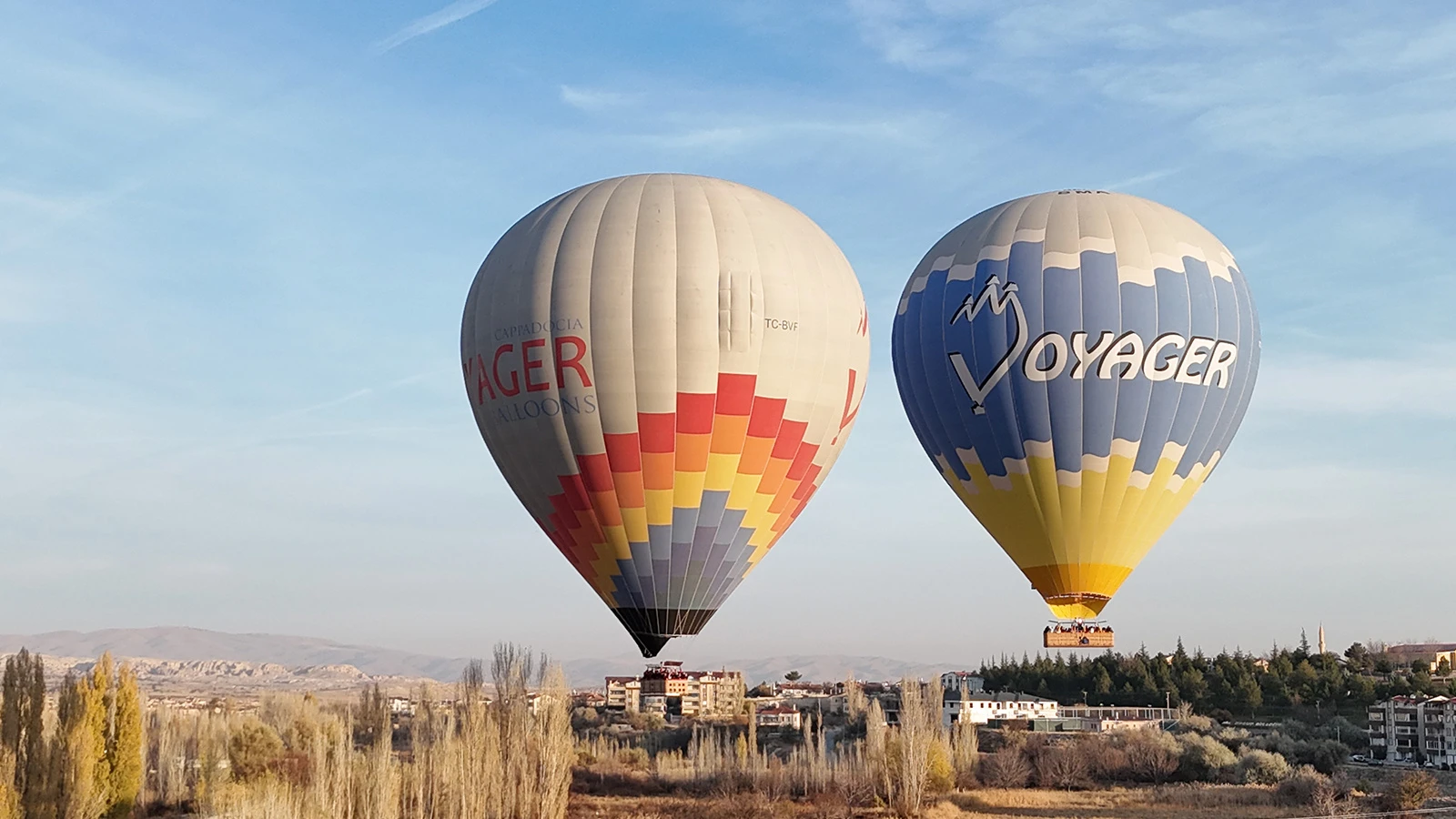 Sıcak hava balonları 24 Kasım münasebetiyle öğretmenlerle birlikte havalandı