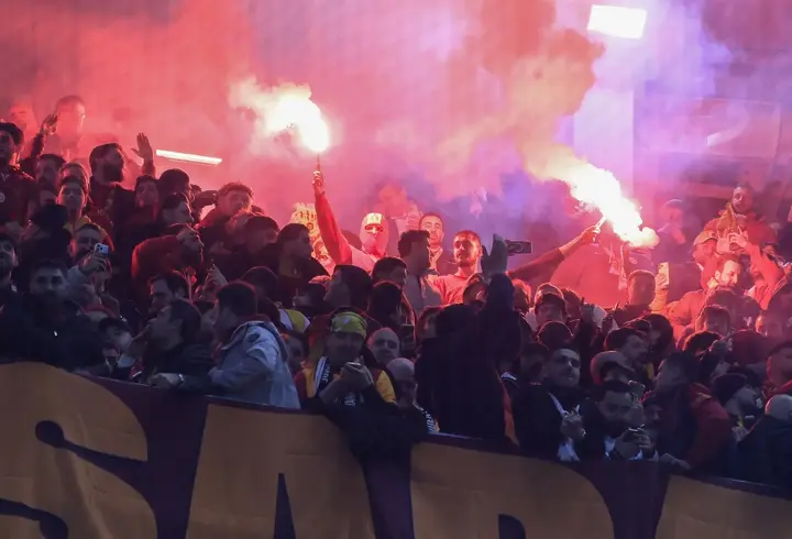 UEFA'dan Galatasaray'a seyircisiz oynama cezası! İtiraz edildi...