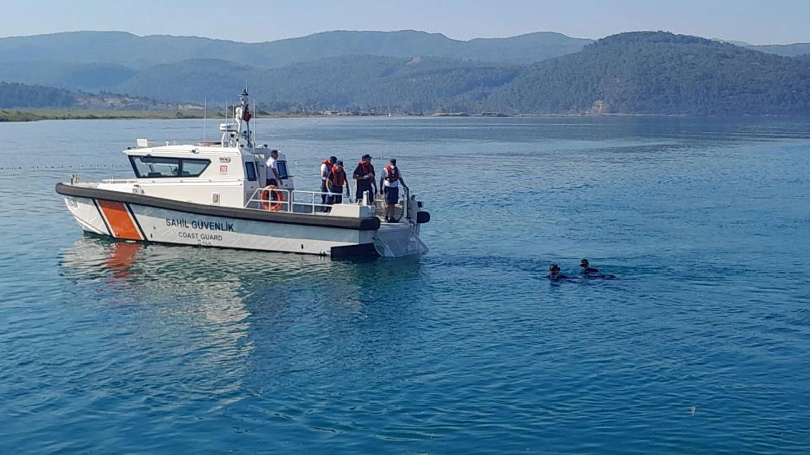 Kahreden ölüm! Akülü sandalyesi ile kendini denize bıraktı