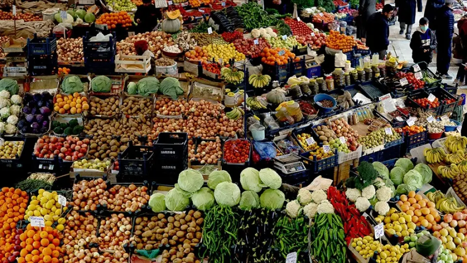 Türk-İş gıda enflasyonu Mart'ta yüzde 1,32 oldu