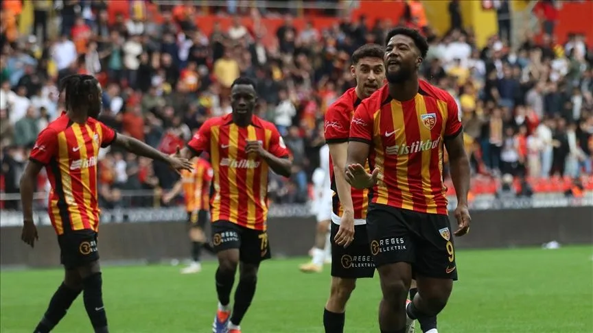 Kayserispor, "son düzlük"teki performansıyla lige tutunuyor