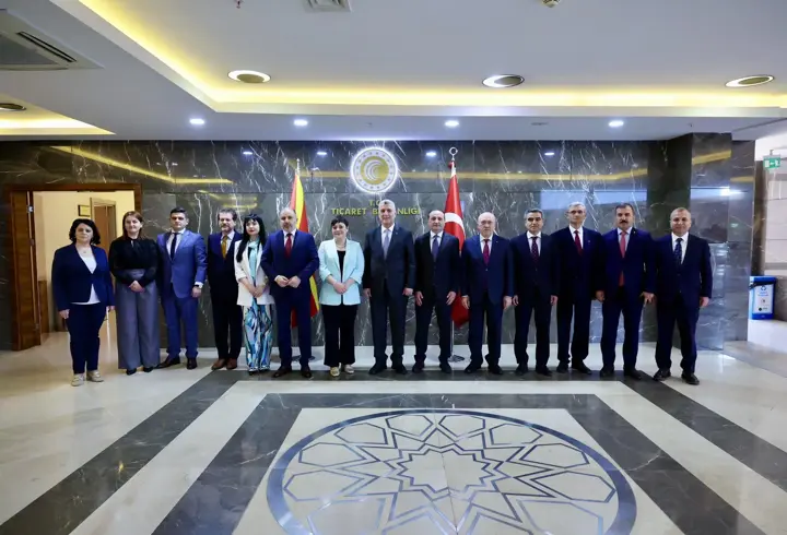 Bakan Bolat, Kuzey Makedonya Maliye Bakanı Kochoska ile görüştü