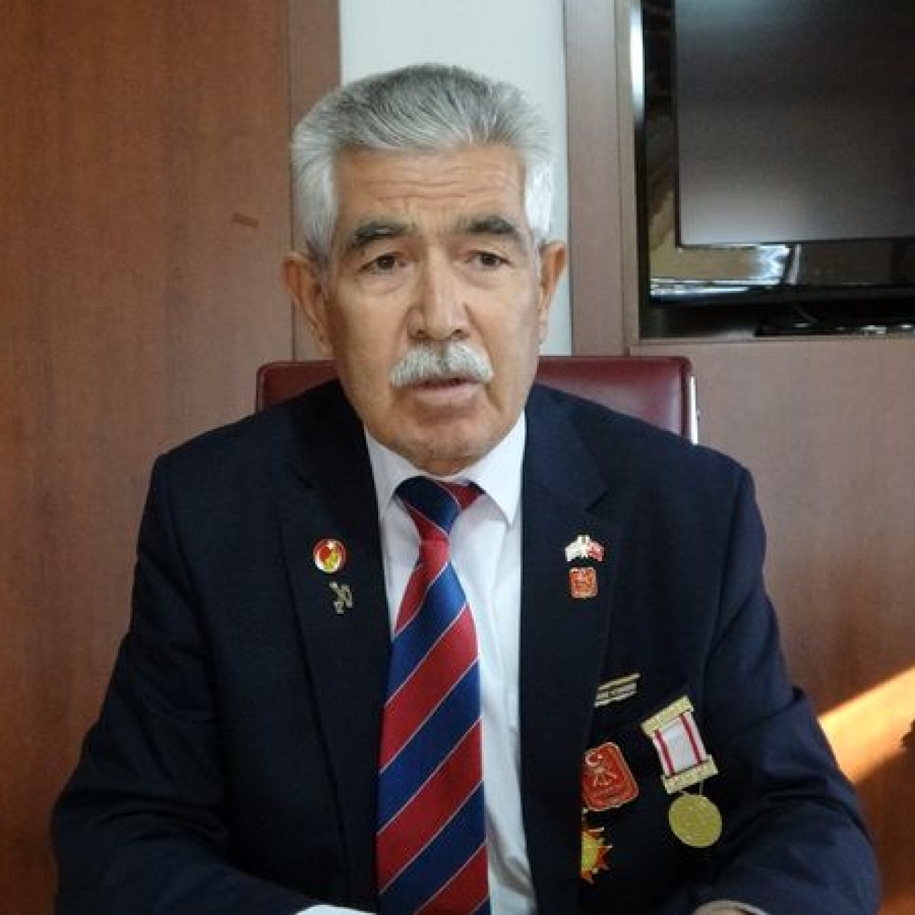 Otomobilin çarptığı Kıbrıs gazisi öldü