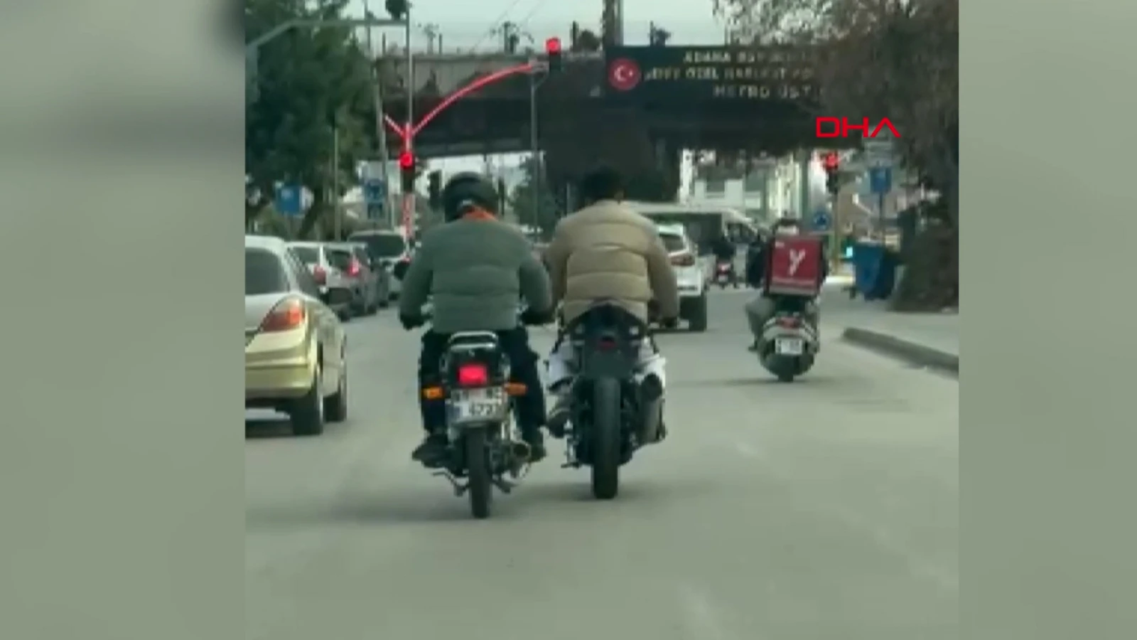 Benzini biten motosiklet için ittirmeyle çözüm
