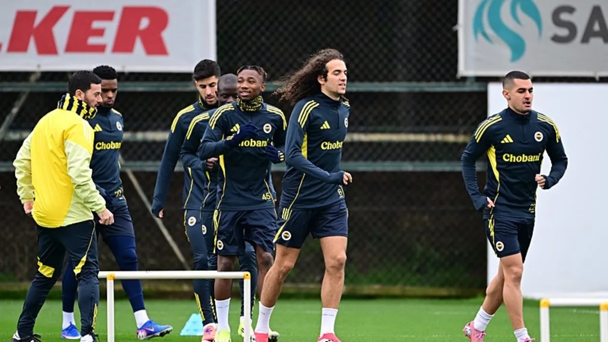Fenerbahçe'nin İngiltere kafilesi açıklandı! İşte o liste