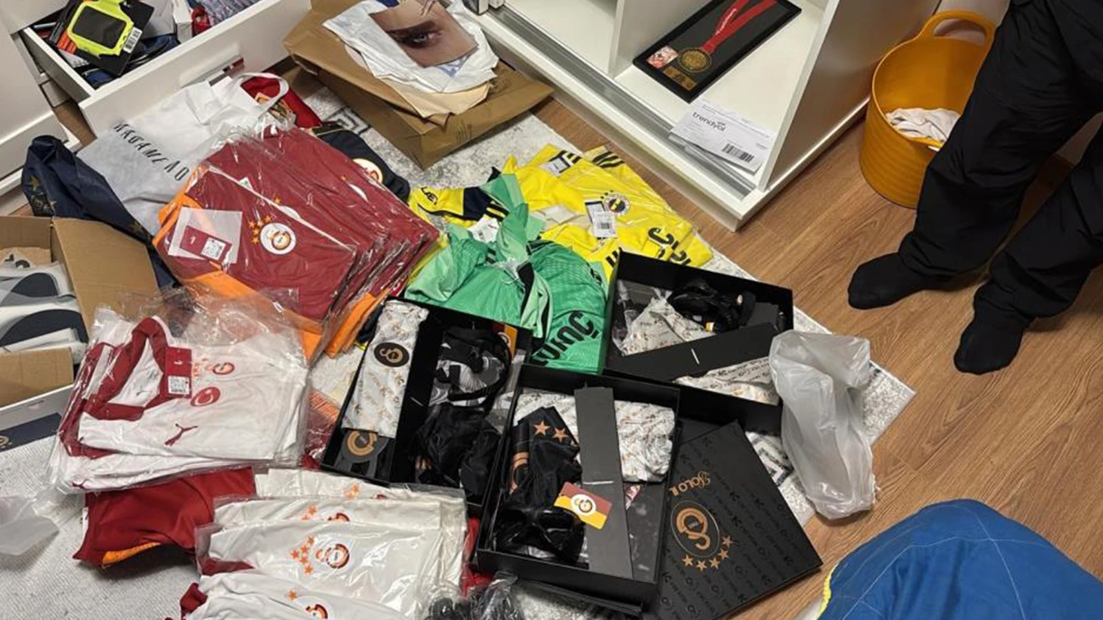 Karaborsa bilet şebekesi çökertildi: 15 gözaltı