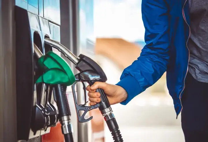 MOTORİN İNDİRİMİ 23 NİSAN: Motorine, Benzine İndirim Mi Geldi? Güncel Akaryakıt Fiyatları...