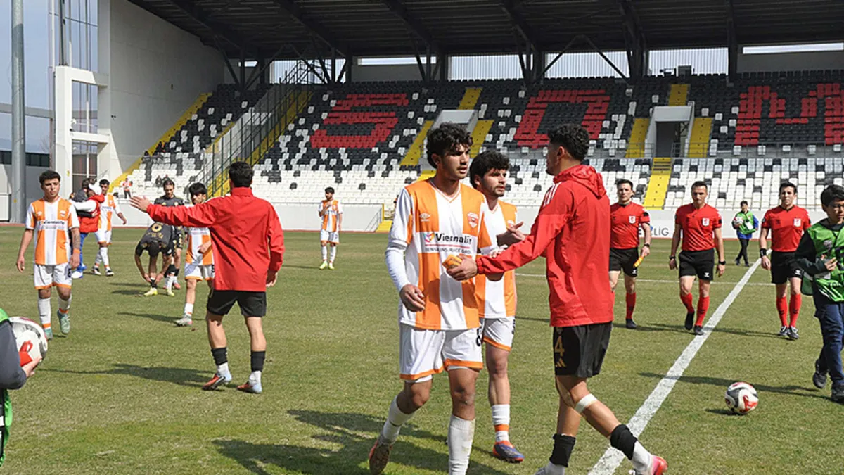 Somaspor'a 5-0 yenilen Adanaspor küme düştü