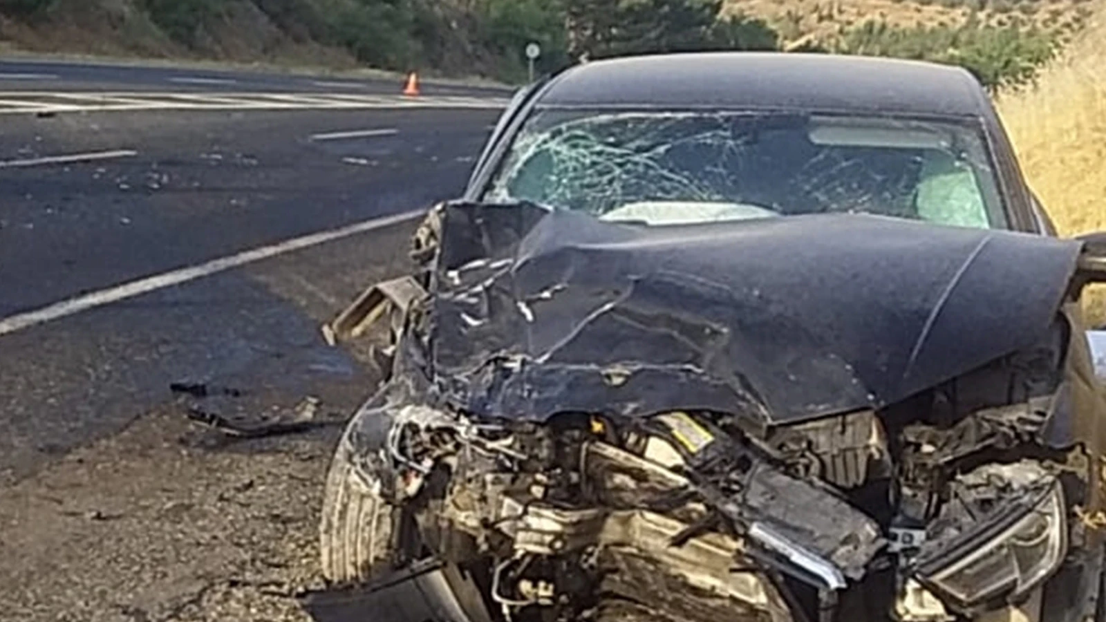 Elazığ'da iki otomobilin çarpıştığı kazada 6 kişi yaralandı