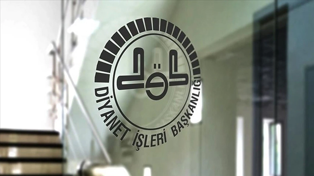 Diyanet'ten 'altın varaklı' davetiye açıklaması!