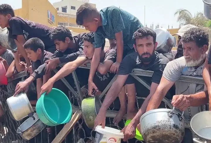 Gazze'de annelerin feryadı duyuluyor! UMUT: Bir tas yemek...