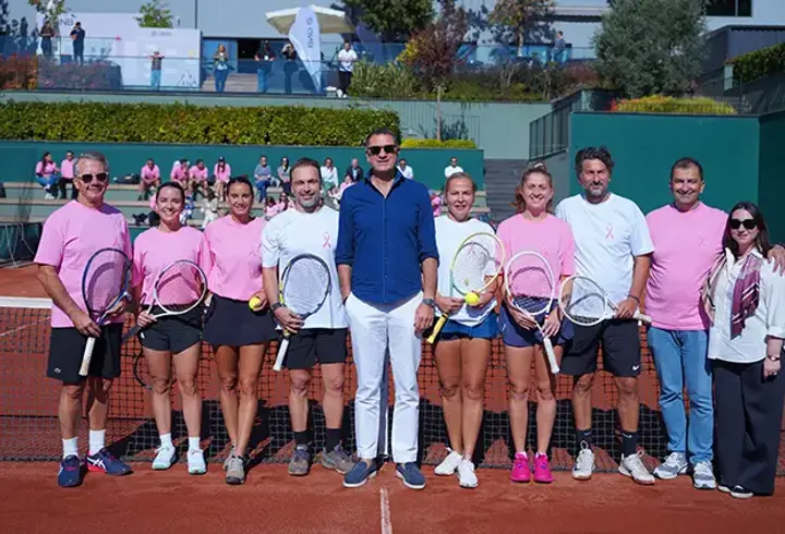 Meme kanseri farkındalığı için tenis turnuvası ve yürüyüş