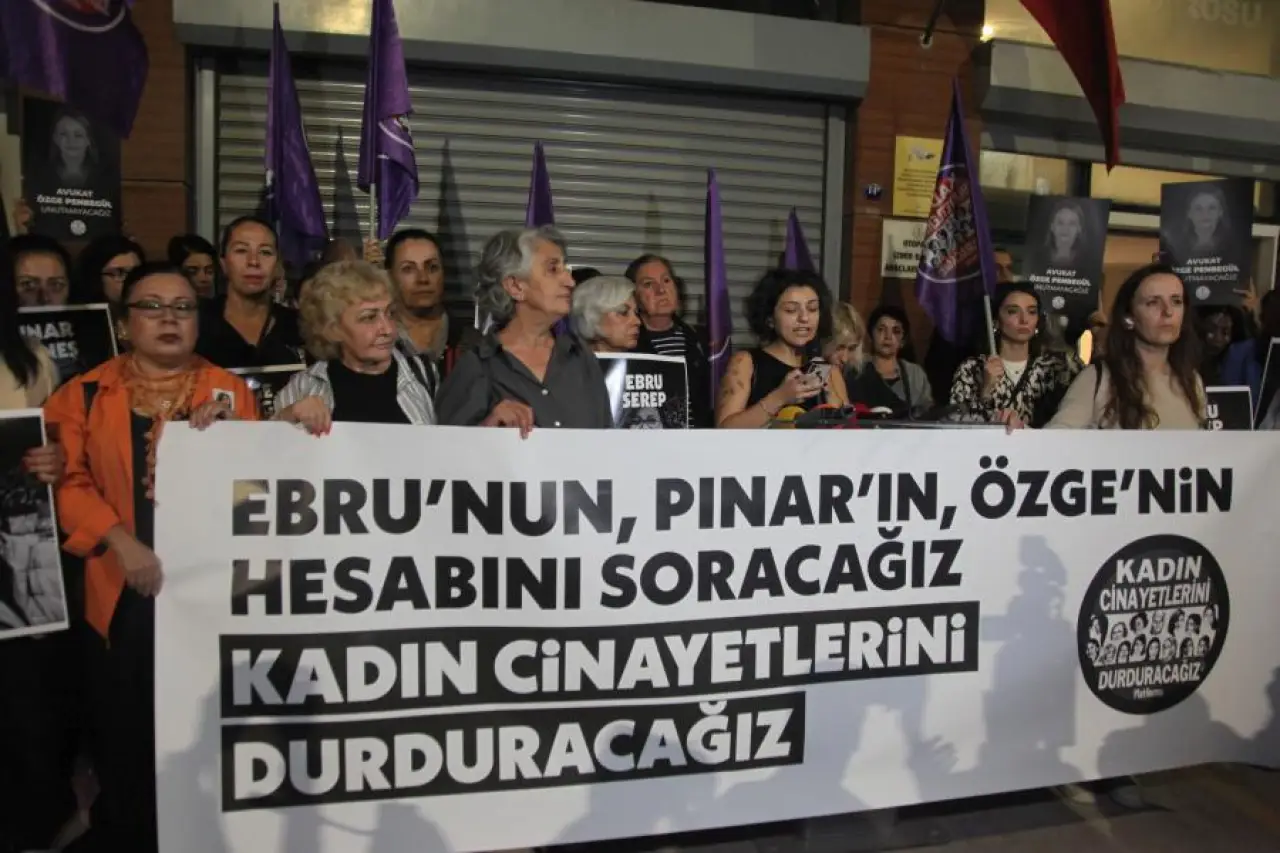 İzmir'de 10 Günde 3 Kadın Katledildi: Cezasızlığa Son Verin
