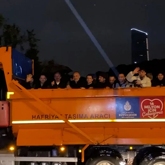 Sarıyer'de Şiddetli Sağanak Nedeniyle Şirkette Mahsur Kalan 200'den Fazla Çalışan Kurtarıldı