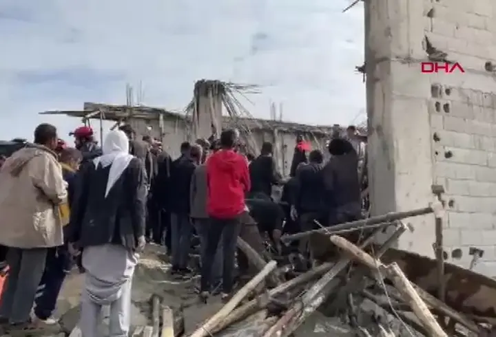 Şanlıurfa'da inşaatta çökme meydana geldi: 5 işçi yaralandı