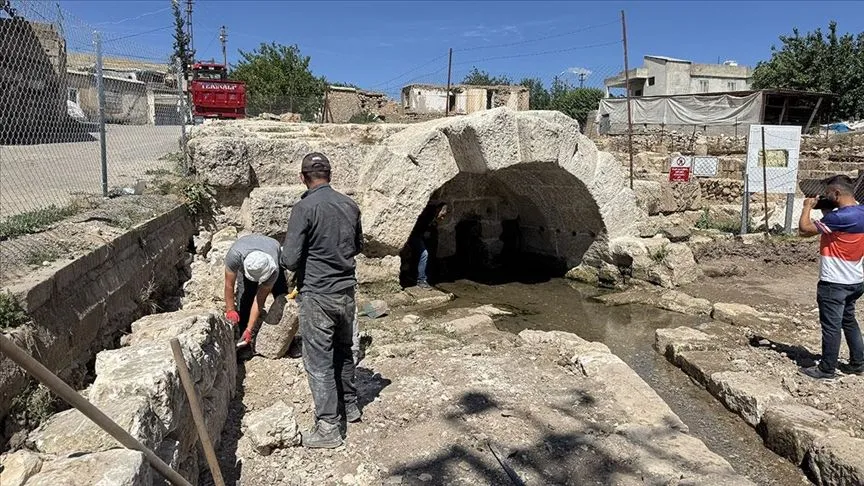 Perre Antik Kenti'ndeki Roma Çeşmesi, orijinal yapısına kavuşuyor