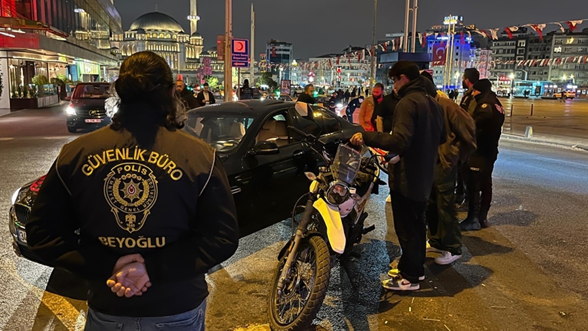 İstanbul'da bir günde 550 kişi gözaltında alındı