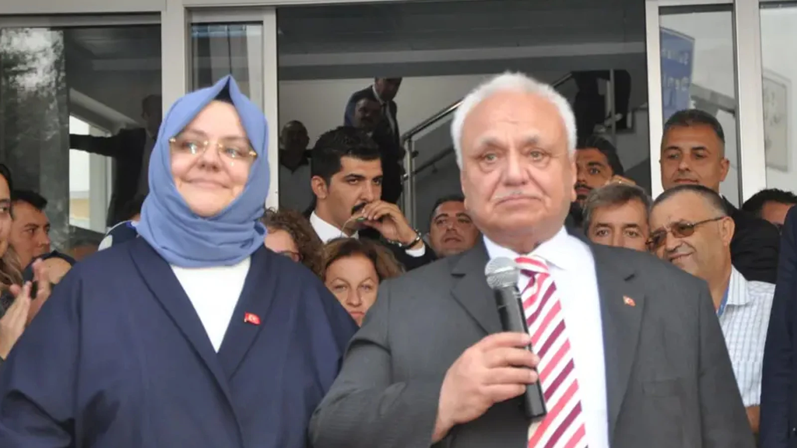 Eskişehir'de zincirleme kaza: 2 eski bakan da yaralandı