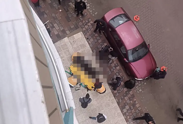 Siirt'te 3'üncü kattan düşen kadın hayatını kaybetti